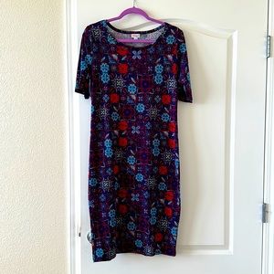 Excellent condition. Worn once. Lularoe Julia Dress